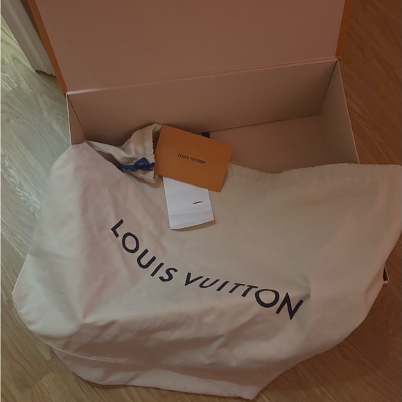 Louis Vuitton Tan and Brown Monogram Tote - Picture 6 of 6